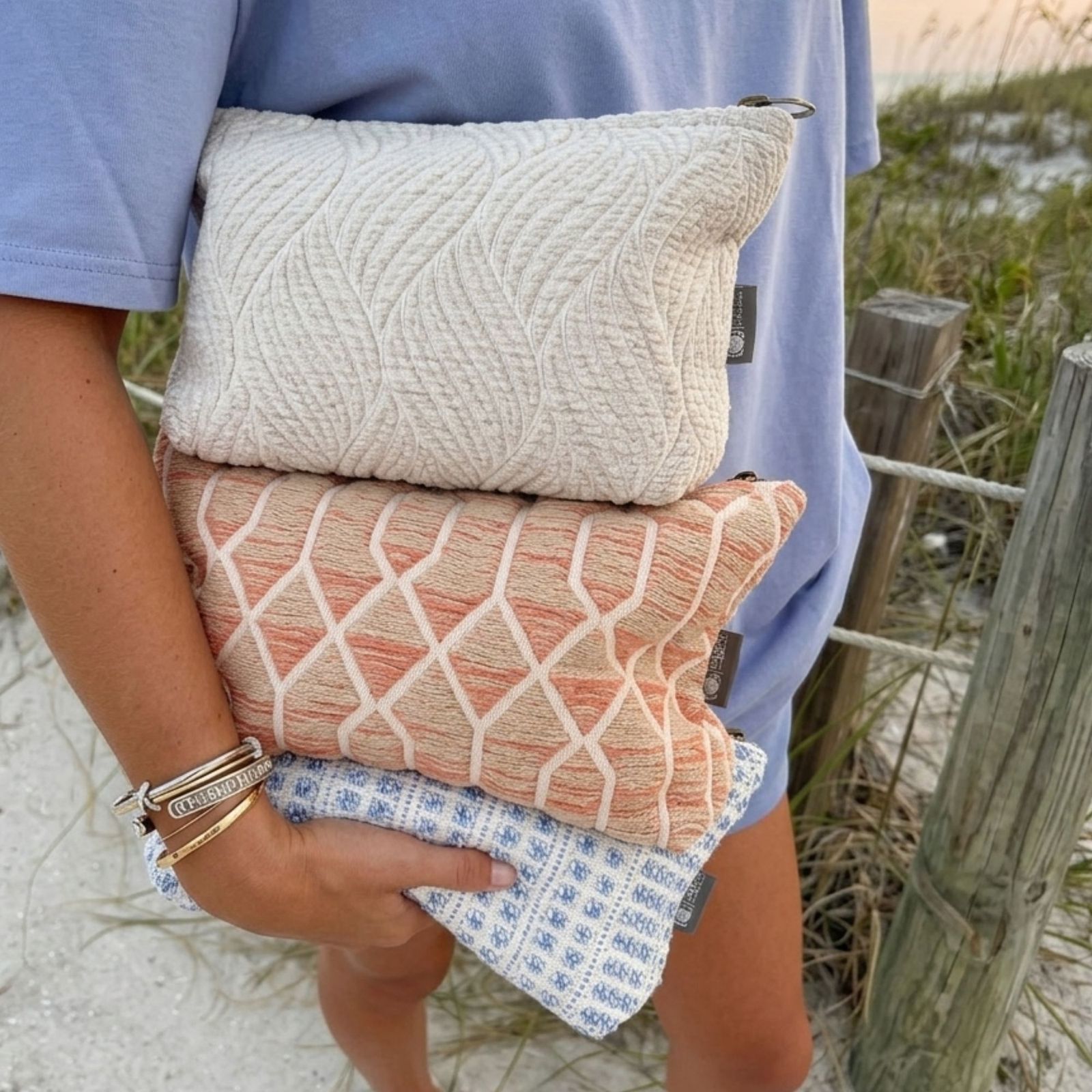 Nomad Sari Jacquard Toiletry Bag – Rose Lattice - Image 9
